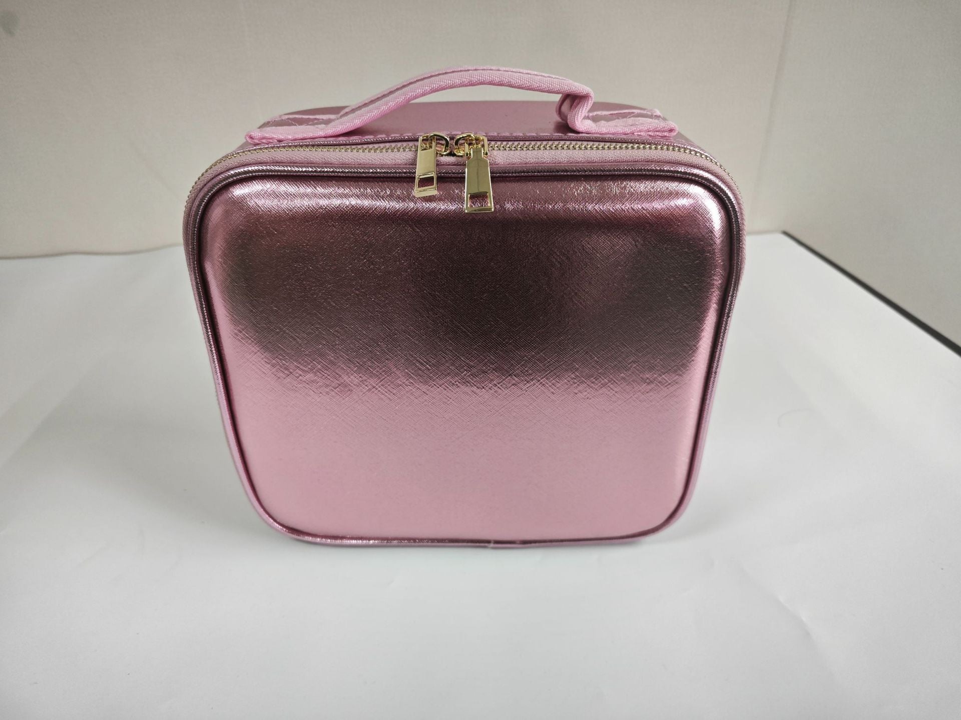 Royleza™ Portable LED Light Up Makeup Bag with Mirror